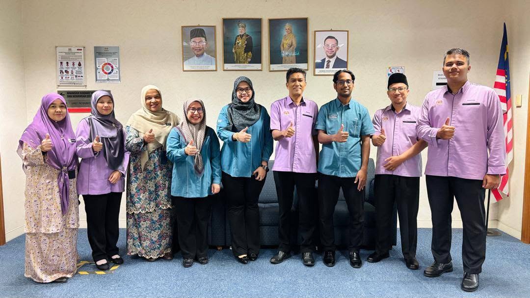 𝐒𝐞𝐬𝐢 𝐒𝐦𝐚𝐤𝐚𝐧 𝐝𝐚𝐧 𝐊𝐨𝐧𝐬𝐮𝐥𝐭𝐚𝐬𝐢 𝐋𝐚𝐩𝐚𝐧𝐠𝐚𝐧 𝐒𝐢𝐬𝐭𝐞𝐦 𝐏𝐞𝐧𝐠𝐮𝐫𝐮𝐬𝐚𝐧 𝐈𝐧𝐭𝐞𝐠𝐫𝐢𝐭𝐢 𝐝𝐚𝐧 𝐆𝐨𝐯𝐞𝐫𝐧𝐚𝐧𝐬 (𝐒𝐏𝐈𝐍𝐄) 𝐝𝐢 𝐊𝐞𝐦𝐞𝐧𝐭𝐞𝐫𝐢𝐚𝐧 𝐏𝐞𝐦𝐛𝐚𝐧𝐠𝐮𝐧𝐚𝐧 𝐔𝐬𝐚𝐡𝐚𝐰𝐚𝐧 𝐝𝐚𝐧 𝐊𝐨𝐨𝐩𝐞𝐫𝐚𝐬𝐢 (𝐊𝐔𝐒𝐊𝐎𝐏)